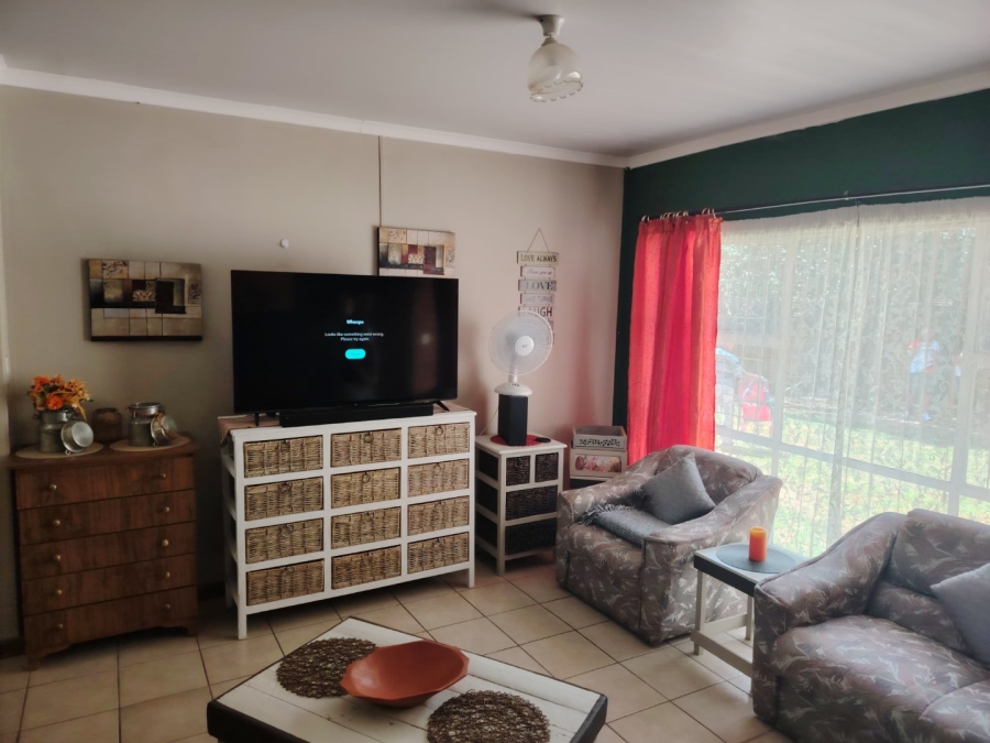 2 Bedroom Property for Sale in Pellissier Free State